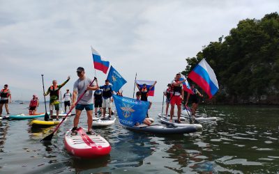 Под флагом Отечества: SUP-поход как символ единства и патриотизма